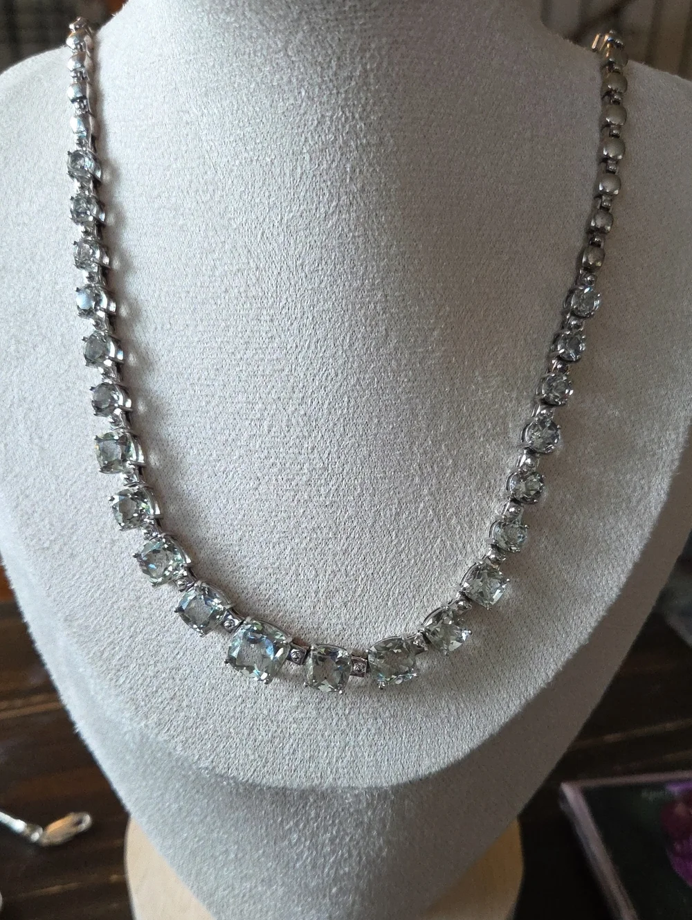 Geniune Prasiolite And Sterling Silver Necklace Graduated ,Faceted Stones EUC